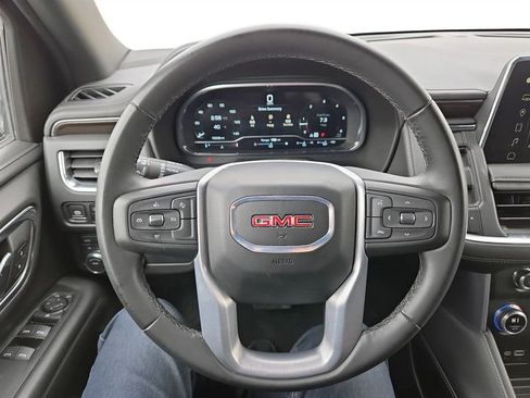 Used 2024 GMC Yukon SLE AWD/4WD image 13
