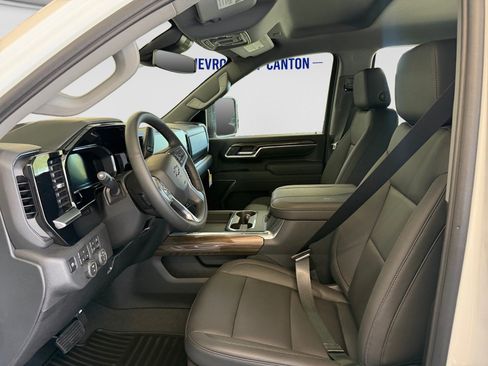 New 2026 Chevrolet Silverado 2500 LT w/ Trail Boss Package AWD/4WD image 9