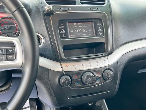 Used 2020 Dodge Journey SE w/ SE Popular Equipment Group FWD image 13