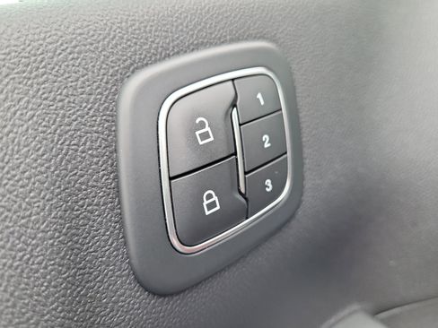 Certified 2022 Ford Escape Titanium w/ Titanium Elite Package image 18