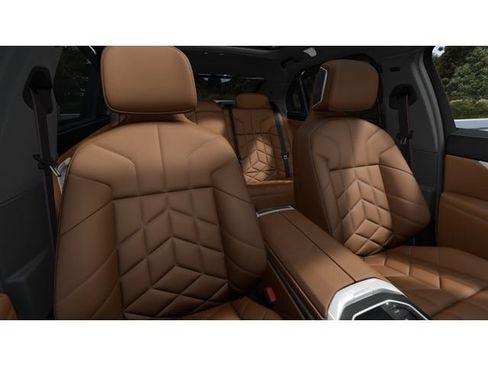 New 2026 BMW 760i xDrive w/ Executive Package AWD/4WD image 11