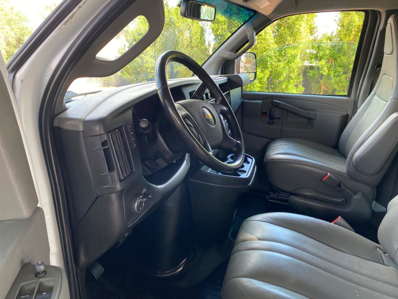 Used 2021 Chevrolet Express 2500 Extended w/ Driver Convenience Package RWD image 29
