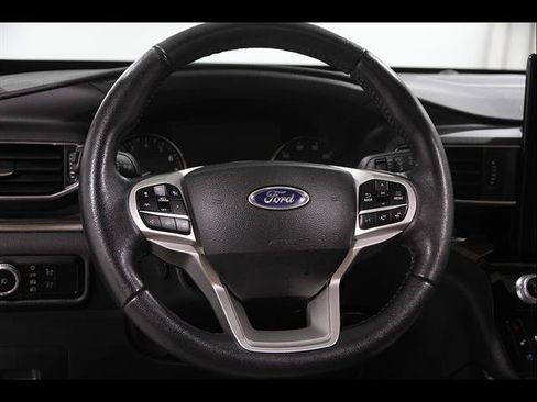 Certified 2023 Ford Explorer Limited w/ Hybrid Equipment Group 310A AWD/4WD image 8