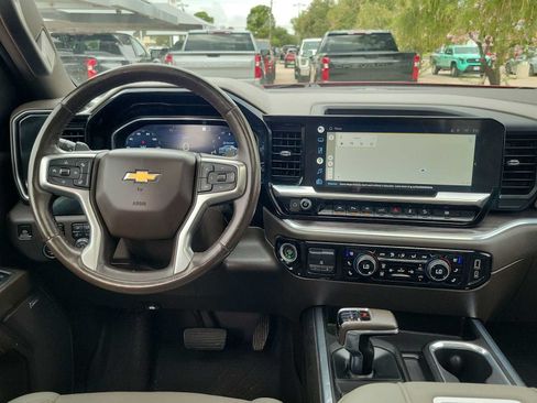 Used 2022 Chevrolet Silverado 1500 LTZ w/ LTZ Premium Package AWD/4WD image 14