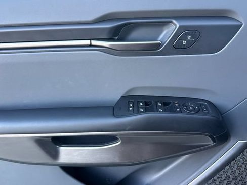 Certified 2024 Kia EV9 Light Long Range RWD image 13