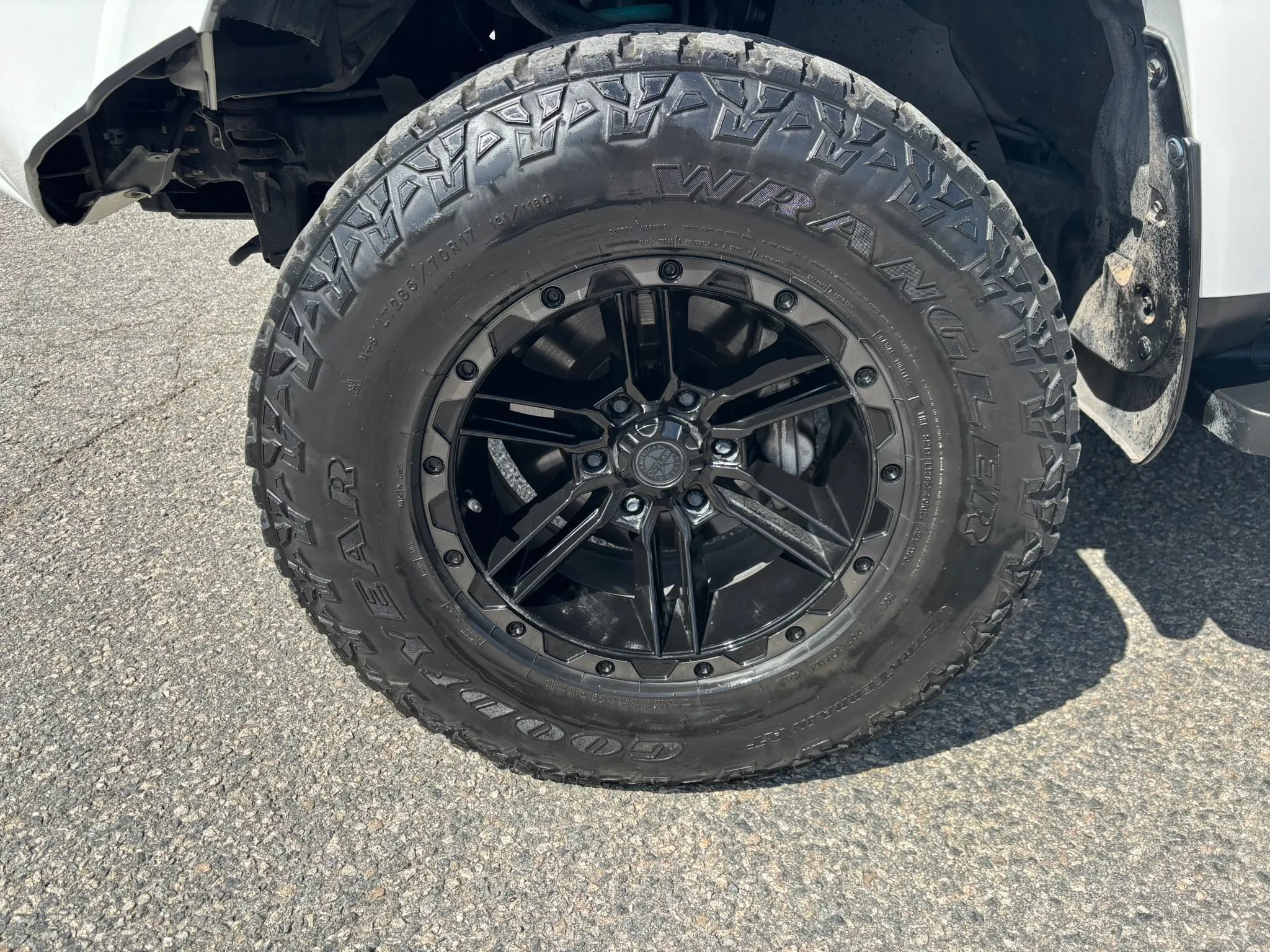 Used 2019 Toyota 4Runner SR5 AWD/4WD image 10