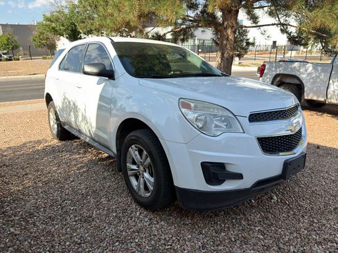 Used 2015 Chevrolet Equinox LS FWD image 2