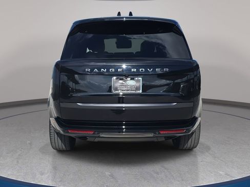 Certified 2025 Land Rover Range Rover SE image 6