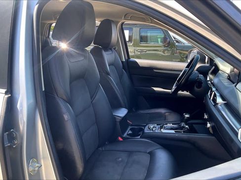 Used 2017 MAZDA CX-5 Touring FWD image 9