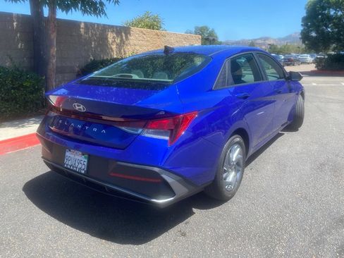 Certified 2024 Hyundai Elantra SEL FWD image 8