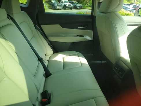 Certified 2025 Nissan Murano SL w/ Cargo Package AWD/4WD image 20