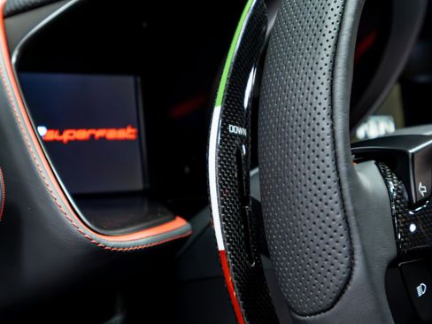 Used 2018 Ferrari 812 Superfast RWD image 62