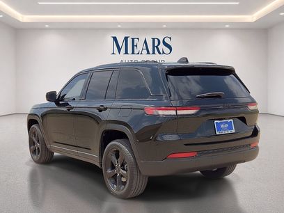 Used 2023 Jeep Grand Cherokee Limited w/ Black Appearance Package