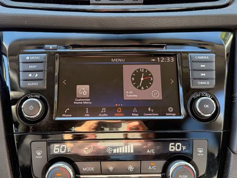 Used 2020 Nissan Rogue SL image 9