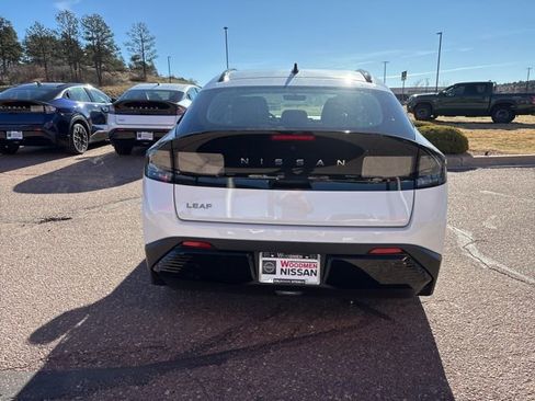 New 2026 Nissan Leaf Platinum+ w/ Cargo Package (Platinum+) FWD image 5