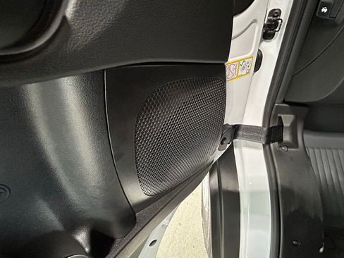 Used 2025 RAM ProMaster 2500 w/ Convenience Group image 21