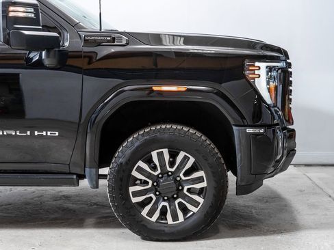 Used 2024 GMC Sierra 2500 Denali Ultimate w/ Max Trailering Package image 11