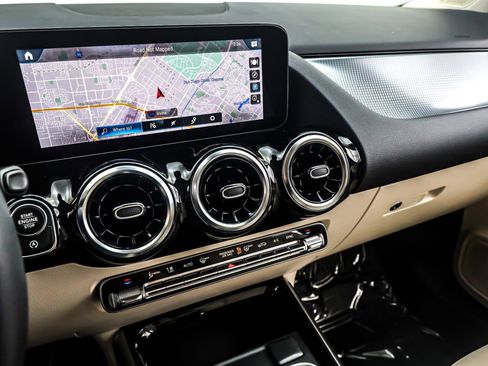 Used 2022 Mercedes-Benz GLA 250 image 21