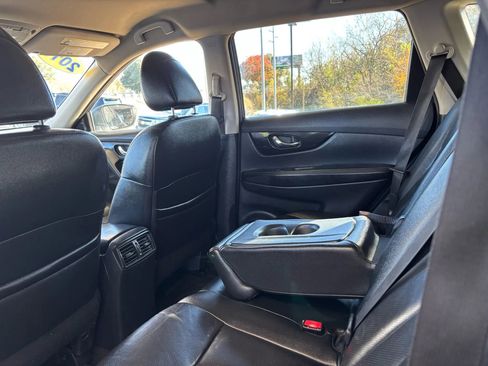 Used 2019 Nissan Rogue SL image 20