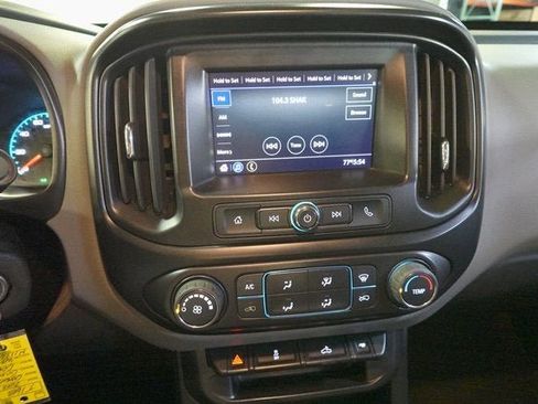 Used 2022 Chevrolet Colorado W/T image 16