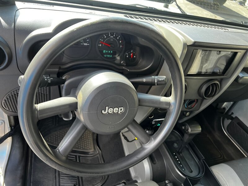 Used 2007 Jeep Wrangler Unlimited X AWD/4WD image 19