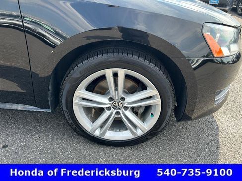Used 2015 Volkswagen Passat TDI SE FWD image 29