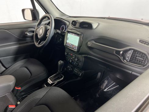 Used 2022 Jeep Renegade Altitude w/ Convenience Group image 28