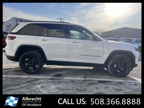 New 2025 Jeep Grand Cherokee Limited w/ Luxury Tech Group II AWD/4WD image 6
