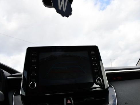 Used 2020 Toyota Corolla LE image 14