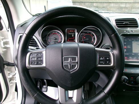 Used 2020 Dodge Journey Crossroad w/ Popular Equipment Group image 19