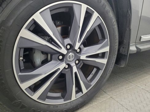 Used 2017 Nissan Pathfinder Platinum w/ Cargo Package image 31