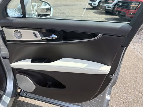 Certified 2023 Lincoln Nautilus Black Label AWD/4WD image 14