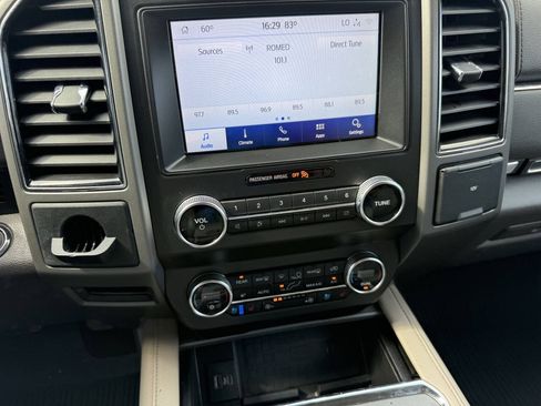 Used 2020 Ford Expedition XLT w/ Equipment Group 202A RWD image 28