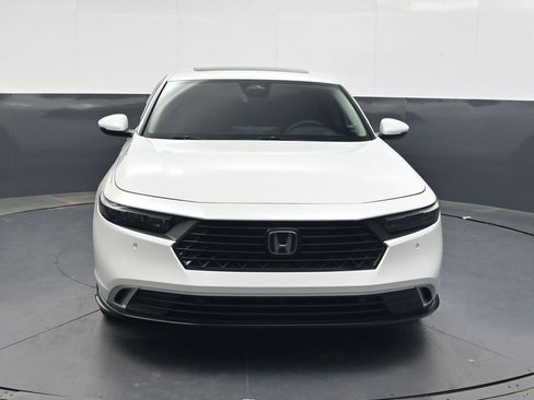Used 2023 Honda Accord Touring image 9