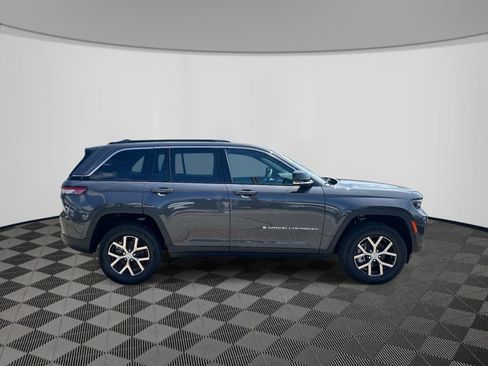 Certified 2025 Jeep Grand Cherokee Limited AWD/4WD image 7