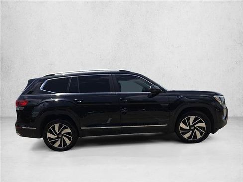 Used 2024 Volkswagen Atlas SEL AWD/4WD image 4