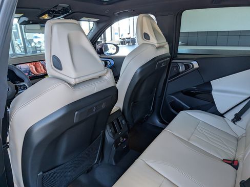New 2026 BMW X3 xDrive30i w/ Premium Package AWD/4WD image 14