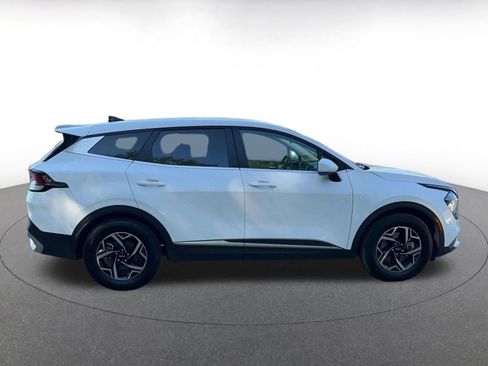 Used 2025 Kia Sportage LX image 16
