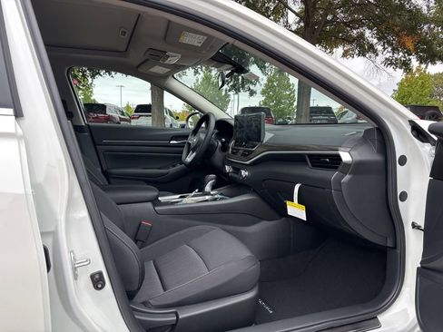 New 2025 Nissan Altima 2.5 SV w/ SV Special Edition Package image 17