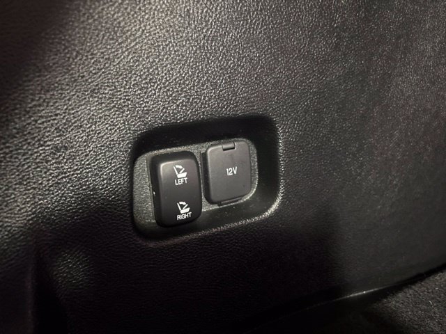 Used 2022 Ford Edge Titanium w/ Equipment Group 301A AWD/4WD image 18