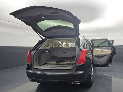 Used 2017 Cadillac XT5 Premium Luxury FWD image 29