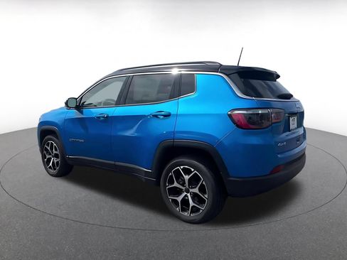 Used 2025 Jeep Compass Limited AWD/4WD image 10