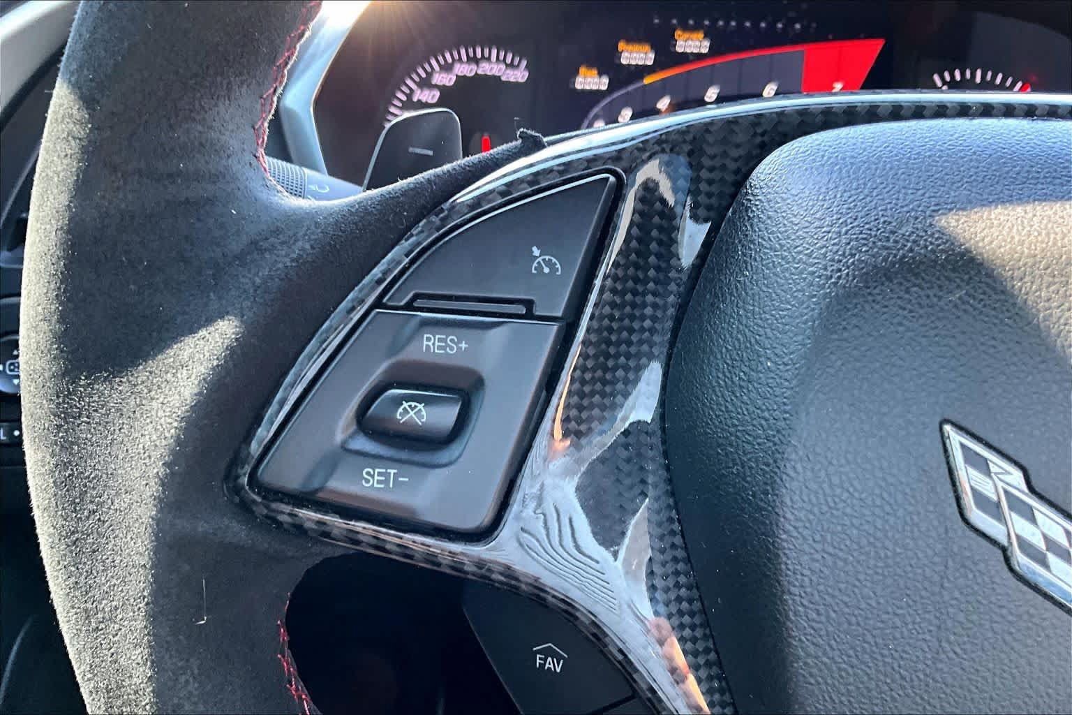 Used 2015 Chevrolet Corvette Z06 w/ 3LZ Preferred Equipment Group RWD image 21