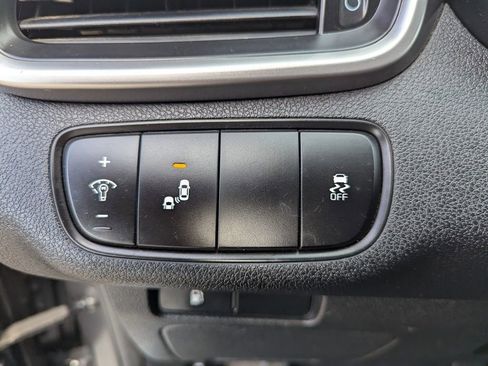 Used 2020 Kia Sorento S image 24