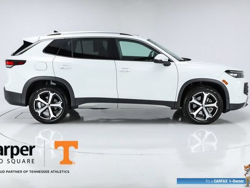 Used 2025 Volkswagen Tiguan SE w/ Panoramic Sunroof Package AWD/4WD image 49