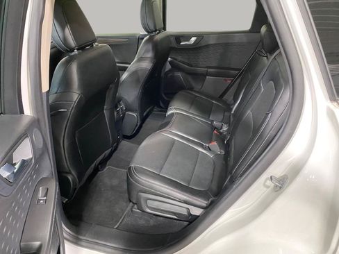 Used 2020 Ford Escape Titanium FWD image 9