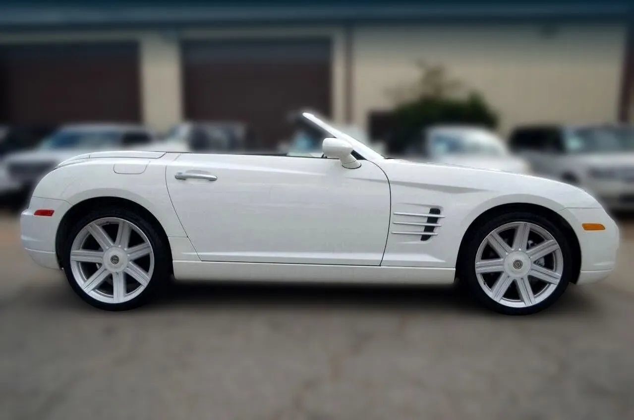 Used 2005 Chrysler Crossfire Limited RWD image 12