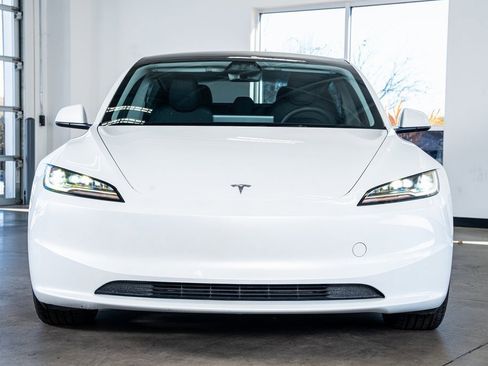 Used 2025 Tesla Model 3 Long Range image 3