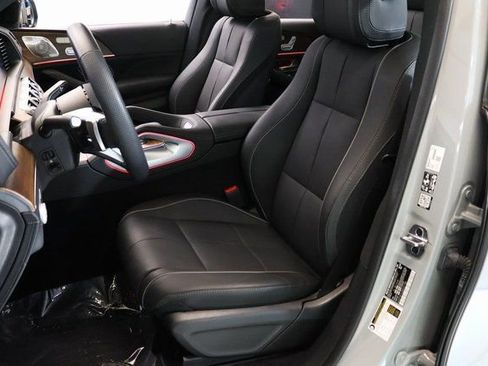 Used 2024 Mercedes-Benz GLS 580 GLS 580 image 15
