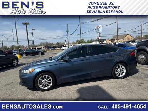Used 2019 Ford Fusion SE FWD image 1